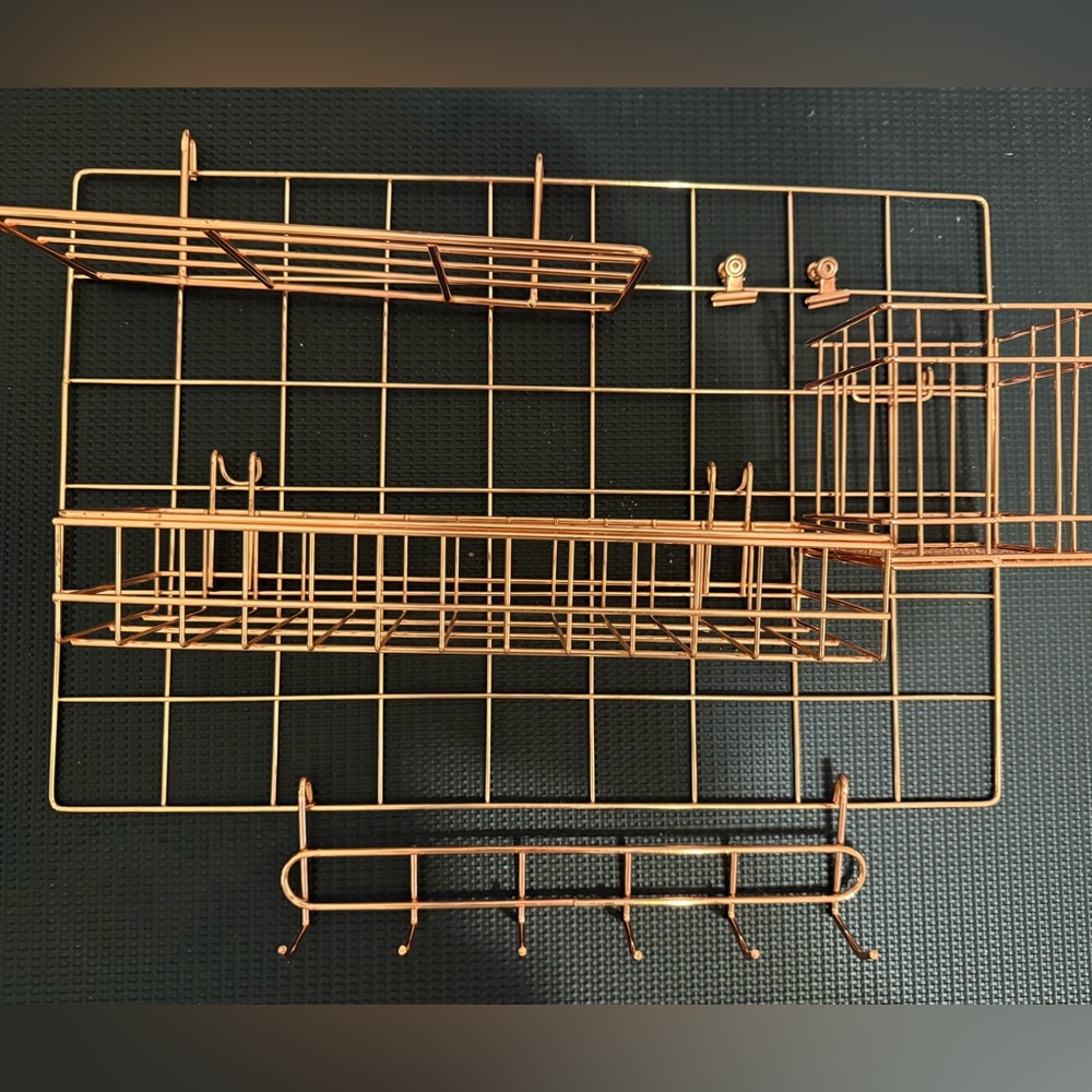 Copper Wire Wall Grid Organizer. Gold Rose color